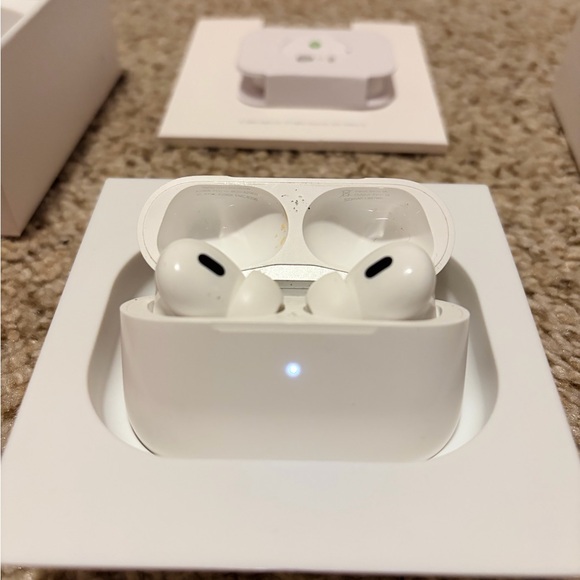 Apple AirPods Pro 2nd Generation Noise Cancelling Earbuds Model A3047 USB-C - Picture 4 of 9